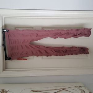 NWT Hot Kiss Ruched Dark Rose Leggings Size S/M